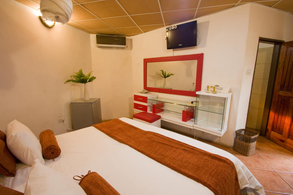 ליבינגסטון Kaazmein Lodge מראה חיצוני תמונה